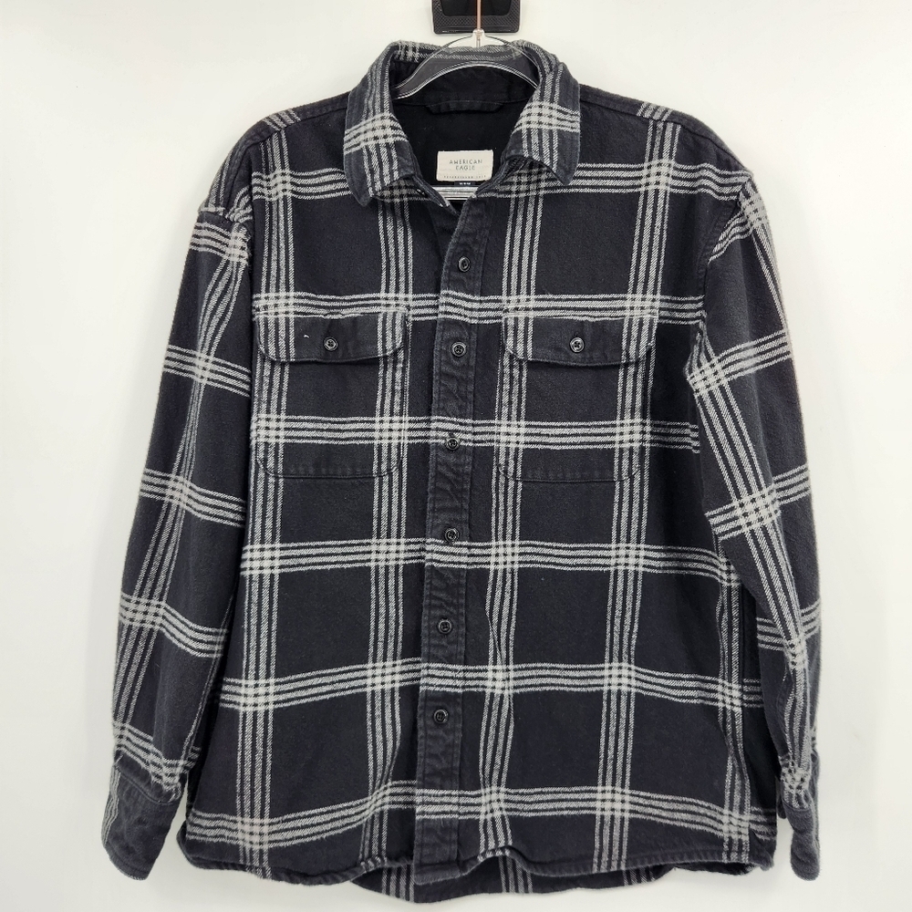 American Eagle Long Sleeve Button Front Shirt Mens Size Medium Black Plaid